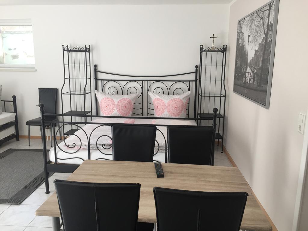 A & J Ferienwohnung Hirsch Руст Экстерьер фото